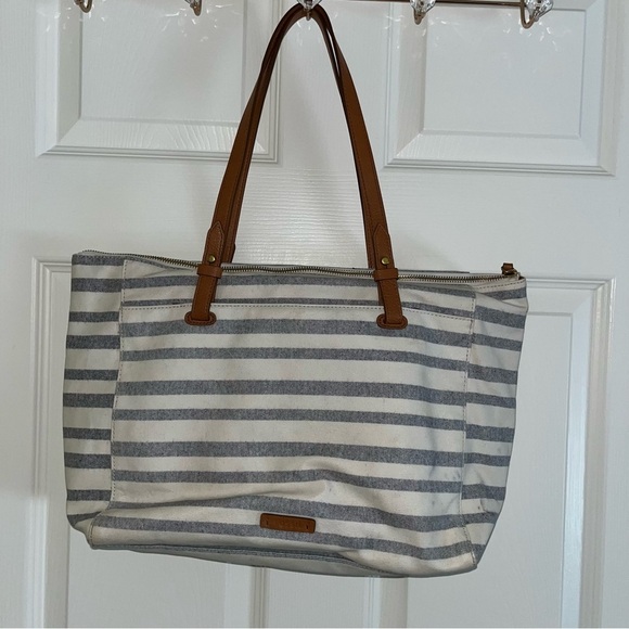 Fossil Gray White Striped Tote Bag Purse Pom Pom tassels 18” x 11” - Picture 4 of 6